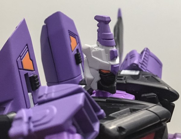 Transformers Collectors Club Exclusive Armada Skywarp Gallery  14 (14 of 18)